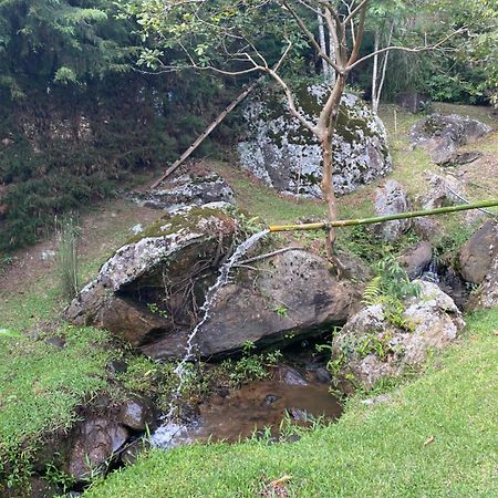 شقة Casa Na Montanha A 500 Metros Da Pedra Do Bau ساو بينتو دو سابوكاي المظهر الخارجي الصورة